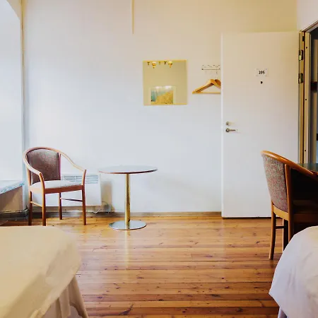 Hostel Uus 3
