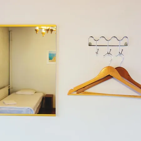 Uus 3 Hostel